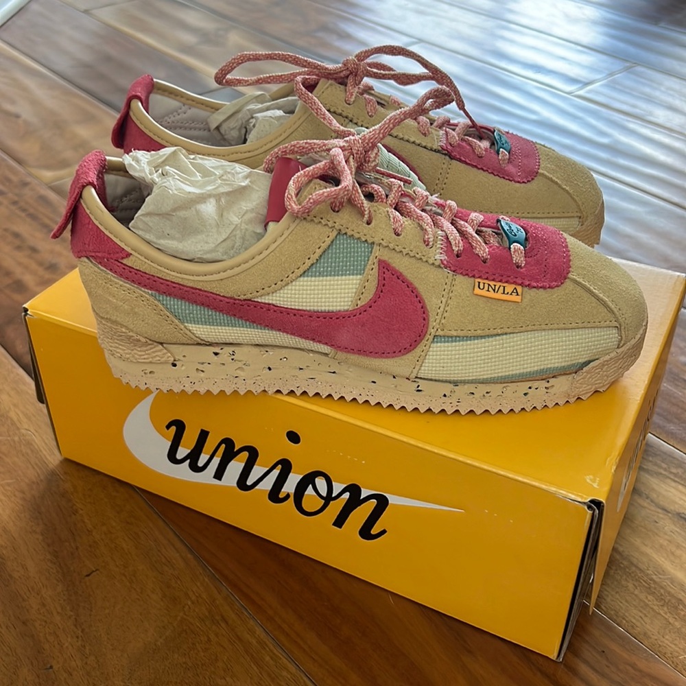 NIB Nike Cortez SP Union Sesame. Women’s 7/Men’s 5.5